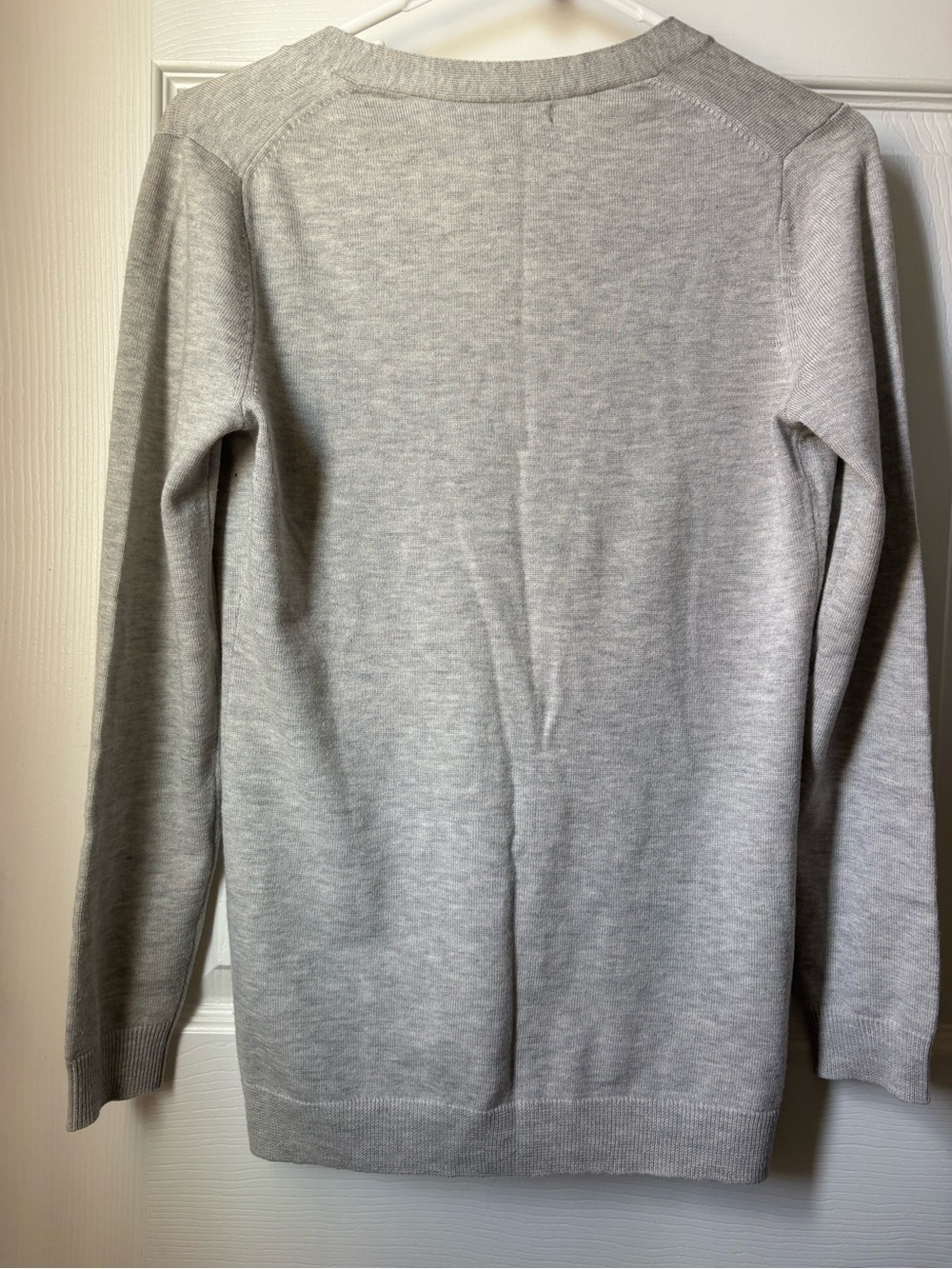 Banana Republic Wool Blend Light Gray V-Neck Button Cardigan - Picture 4 of 4